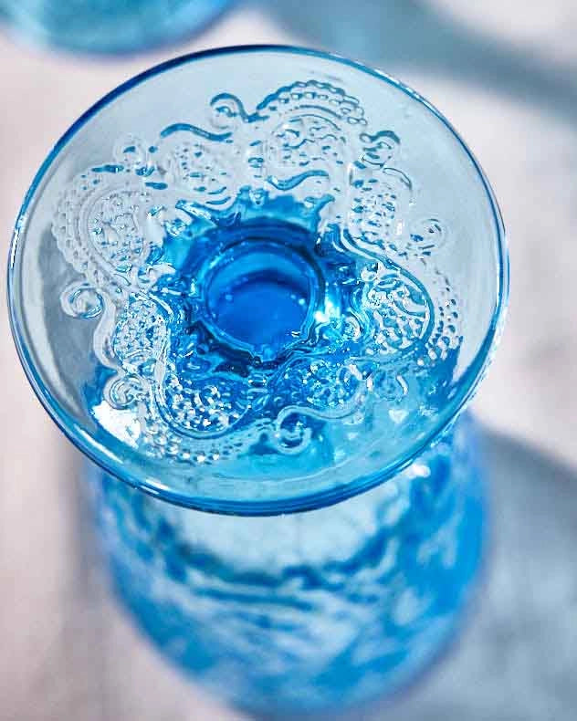 Lugo Paisley Bright Blue Wine Glass bottom