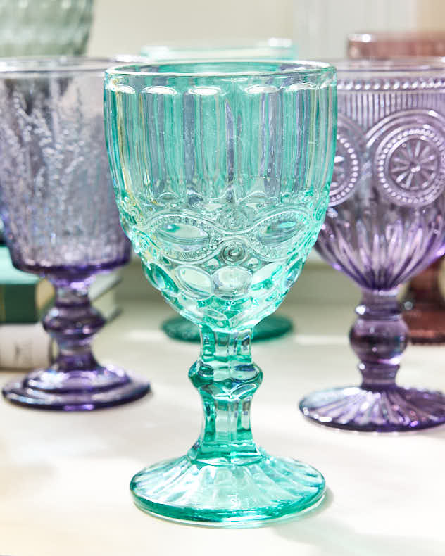 Mix and Match Embossed Wine Goblets Vintage Style Embossed Wine Glasses Dishwasher Safe Glassware Set Kitchen Dining Room Wine Glass Set