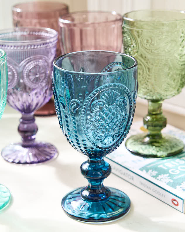 Mix and Match Embossed Wine Goblets Vintage Style Embossed Wine Glasses Dishwasher Safe Glassware Set Kitchen Dining Room Wine Glass Set