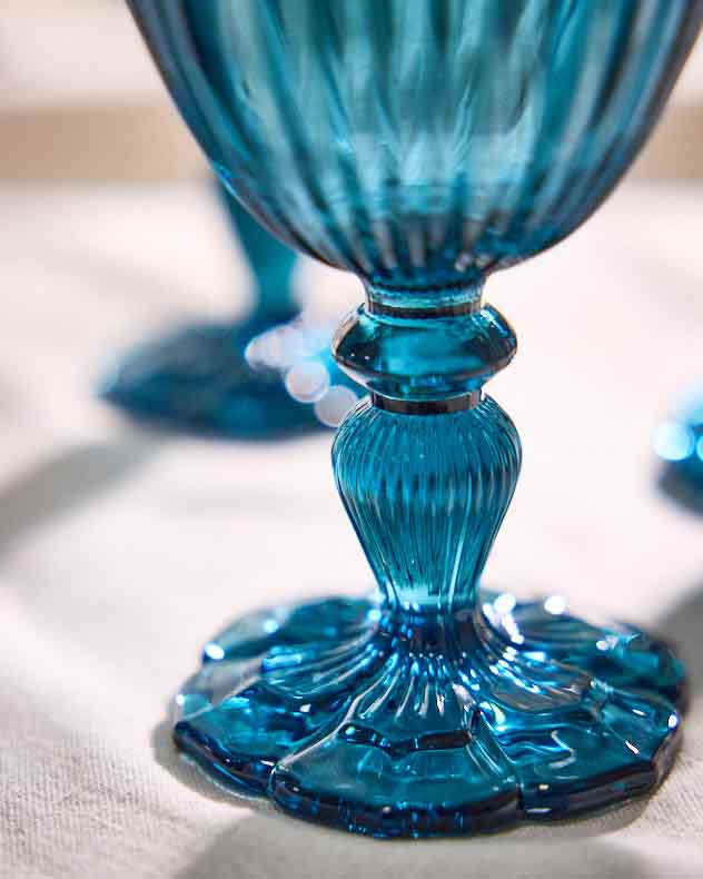 Linares Blue Wine Glass