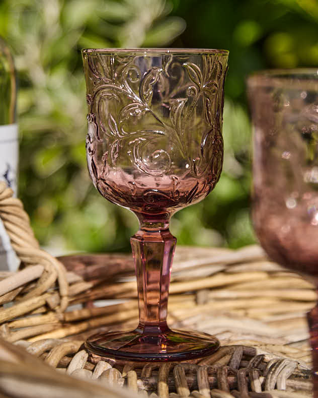 Lucena Amethyst Wine Glass