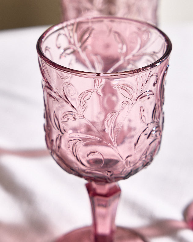 Lucena Amethyst Wine Glass
