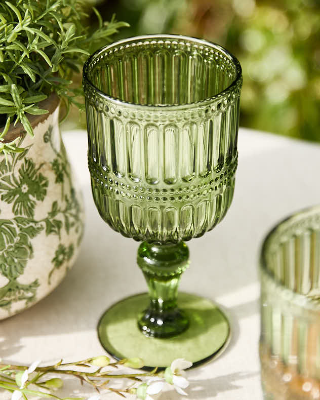 Merida Green Wine Glass