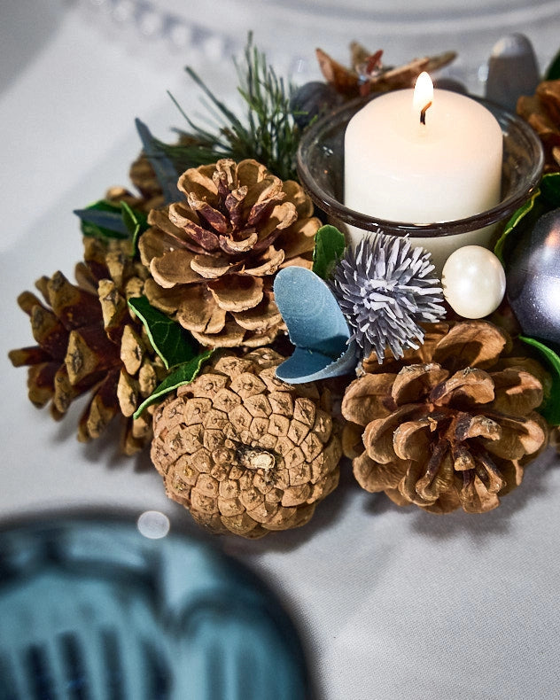 Tealight Candle with Pinecones