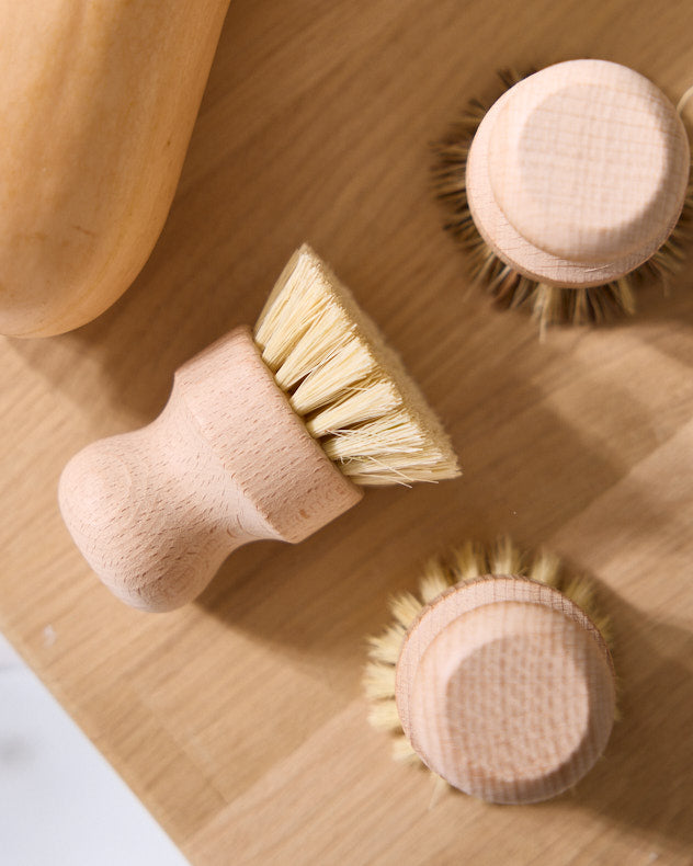 Kitchen Accessories - Set of 3 Wooden Vegetable Scrubbers