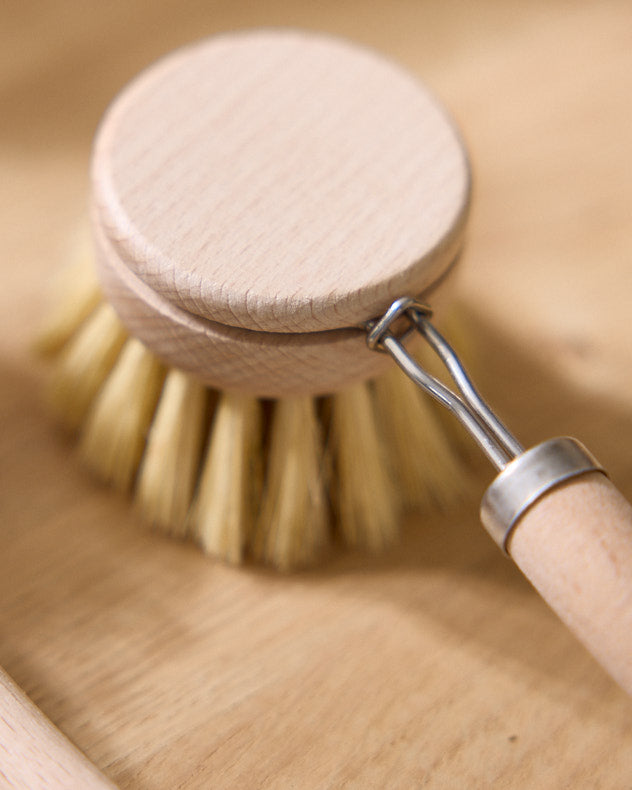 Kitchen Accessories - Set of 2 Traditional Scrubbing Brushes
