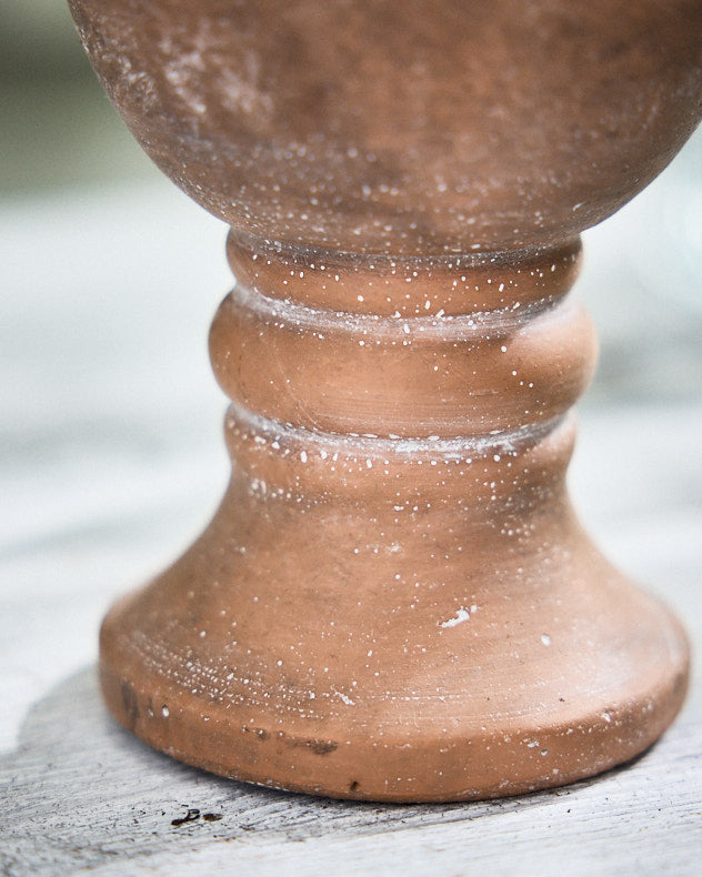 Bottom view Almeria Rustic Urn Planter