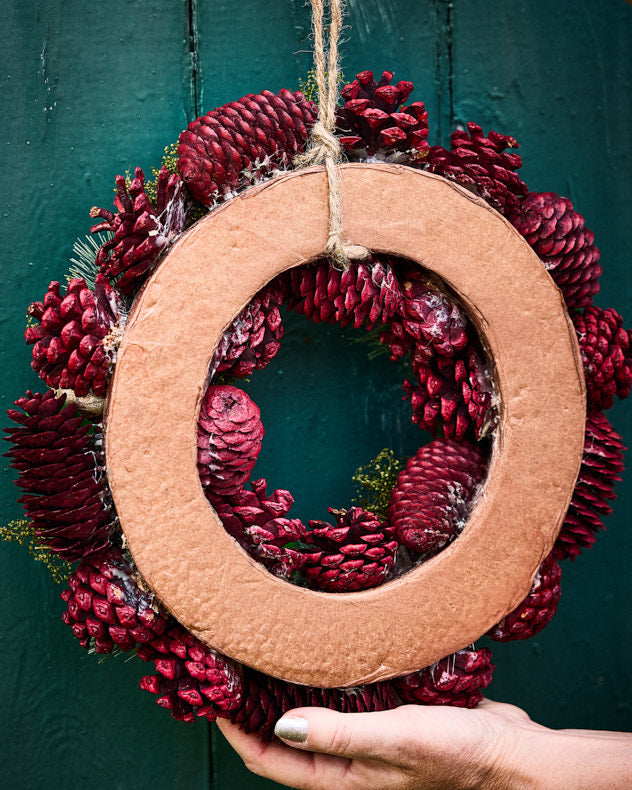 Cluster Berries Red Wreath 30cm