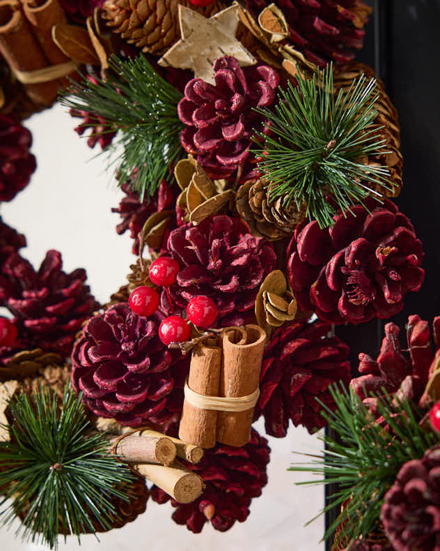 Cinnamon Stars Wreath