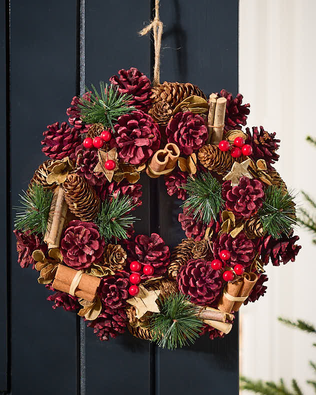 Cinnamon Stars Wreath