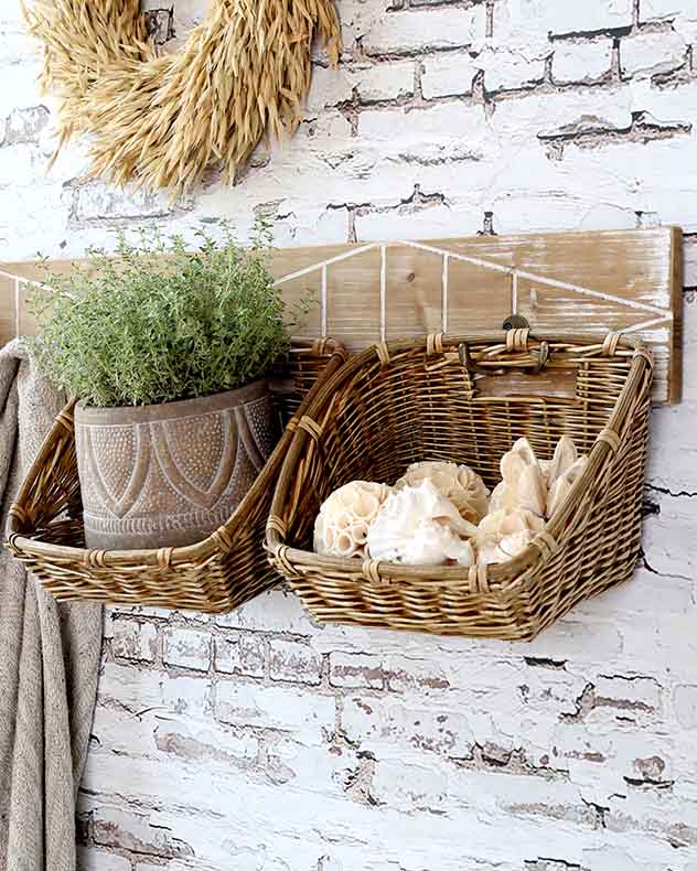 Manzat Set of 4 Wall Basket Rack