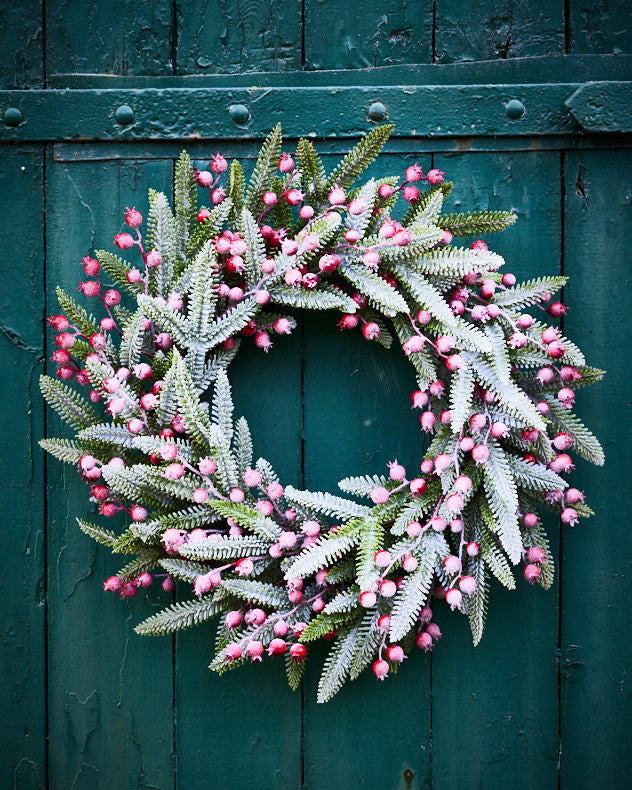 Brown & Green & Red & White Wood & Faux Leaves Wreaths - Frosted Evergreen Forest Wreath