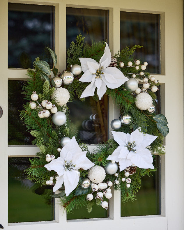 Valley Snowdrift Wreath 42cm