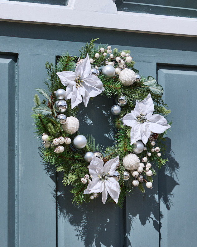 Valley Snowdrift Wreath 42cm