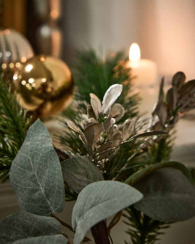 Guirlande hivernale festive alpine