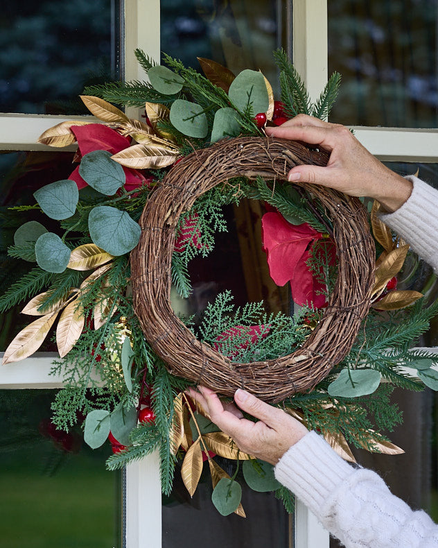 Poinsettia Heritage Wreath 55cm