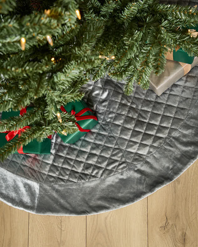 Tree Skirts 36" - Velvet Quilted Tree Skirt
