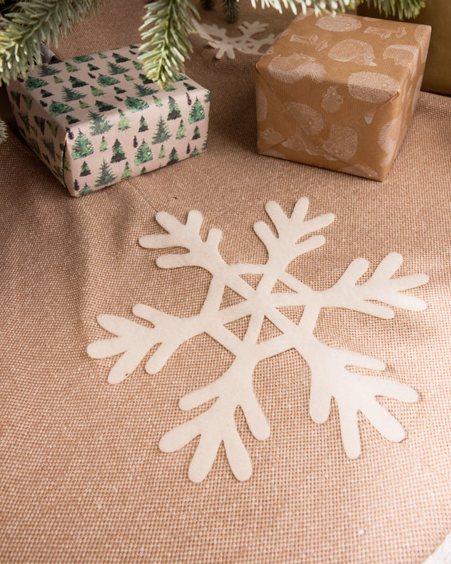 Cosy Christmas Snowflake Tree Skirt