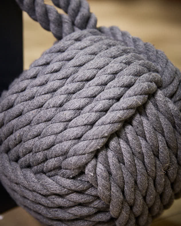 Butoir de porte en corde de jute grise