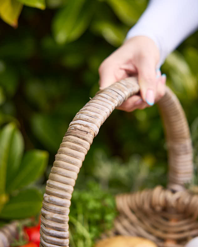 Garden Storage - Round Wicker Harvest Trug