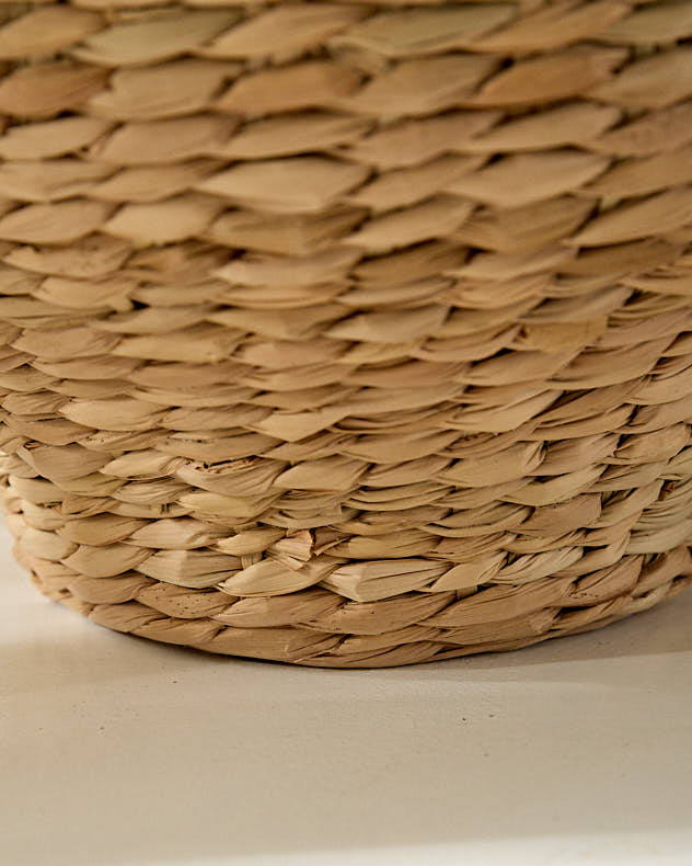 Woven Bulrush Curved Vase