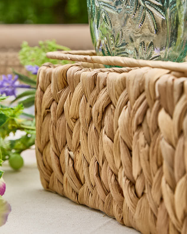 Water Hyacinth Bottle Caddy
