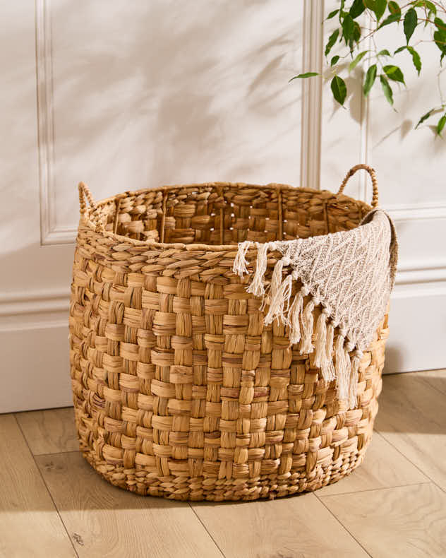 Lakelyn Water Hyacinth Round Basket