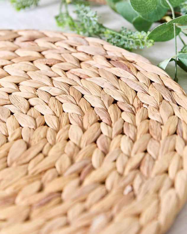 Coasters - Lakelyn Water Hyacinth Round Placemat