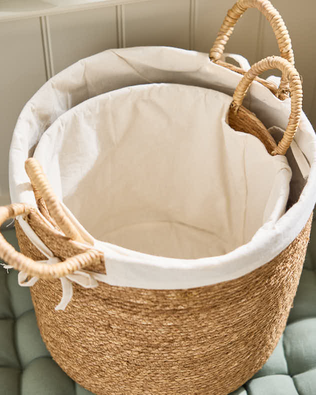 Baskets Small - Lined Seagrass Basket