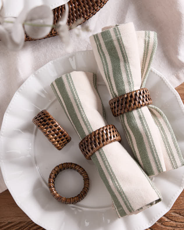 Set of 4 Brown Rattan Napkin Rings