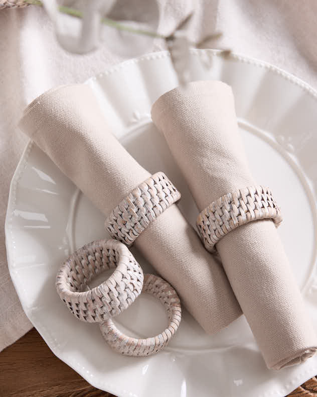 Set of 4 White Rattan Napkin Rings