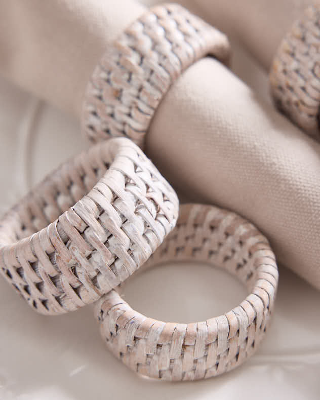 Set of 4 White Rattan Napkin Rings