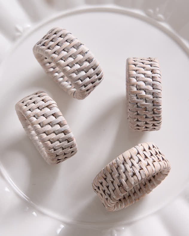 Set of 4 White Rattan Napkin Rings