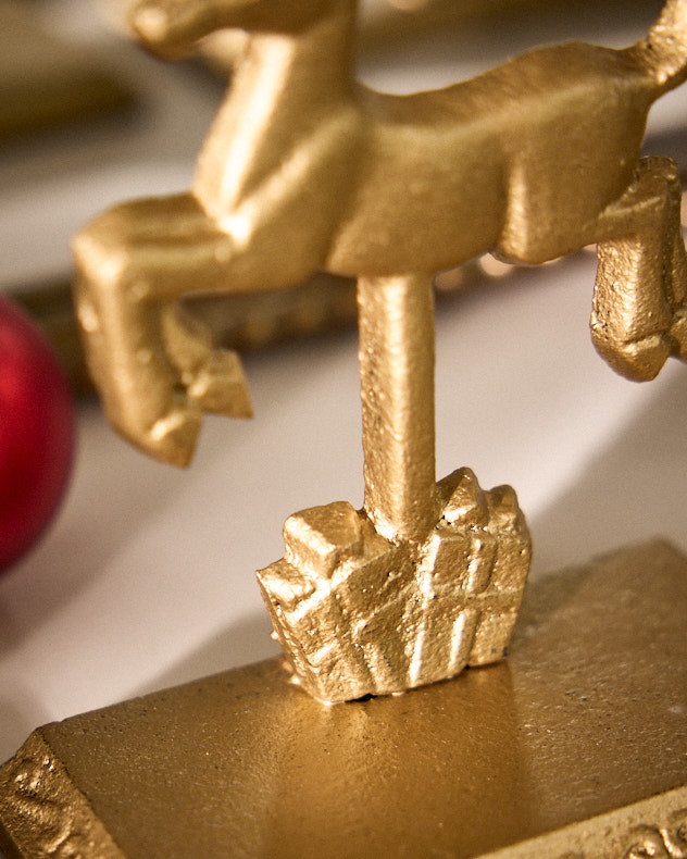 Santa's Sleigh Set of 4 Gold Stocking Holders