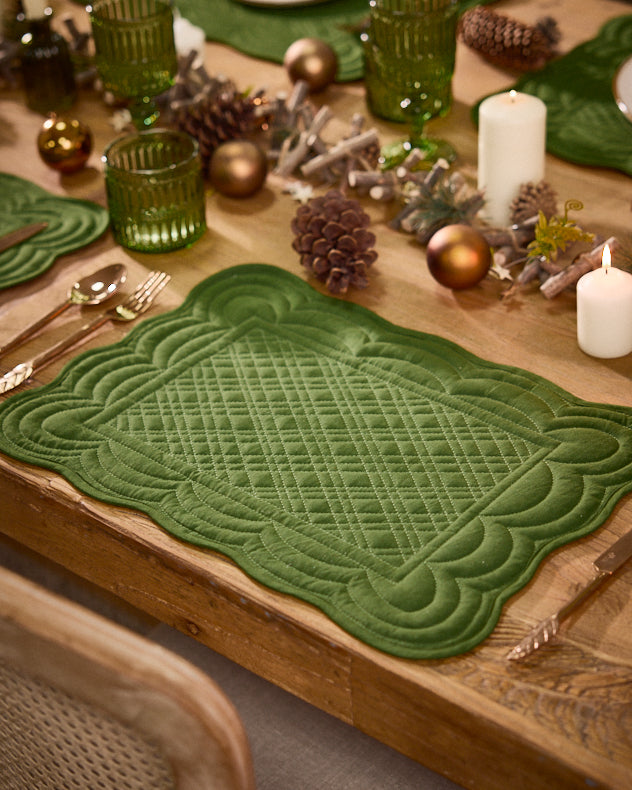 Set of 2 Quilted Scalloped Placemats -  Emerald