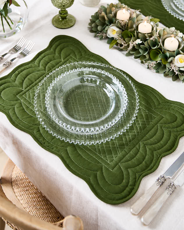 Set of 2 Quilted Scalloped Placemats -  Emerald