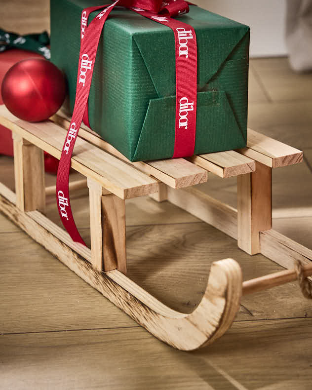 Schlittendekoration aus Holz