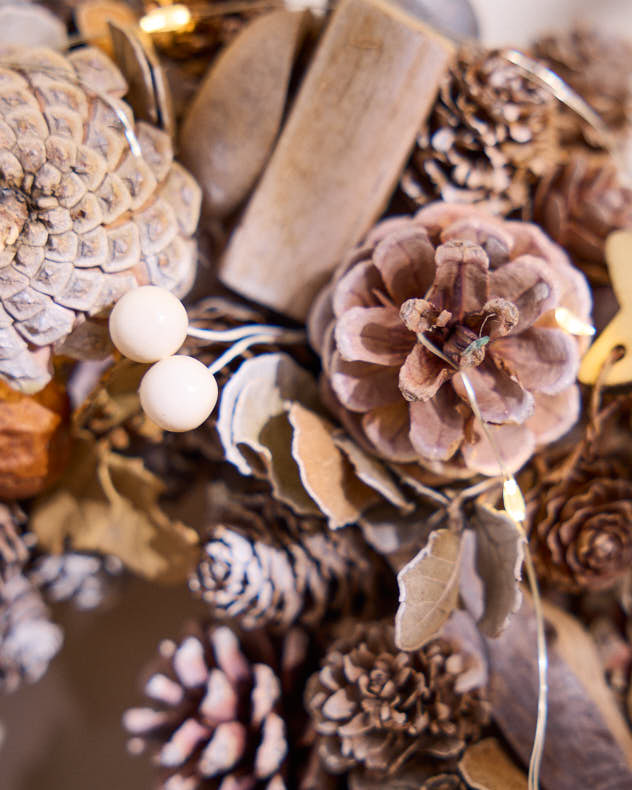 Driftwood Heart Pre-Lit Wreath