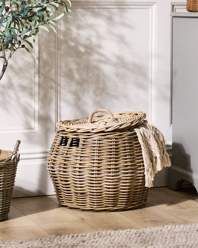 Round Woven Basket with Lid