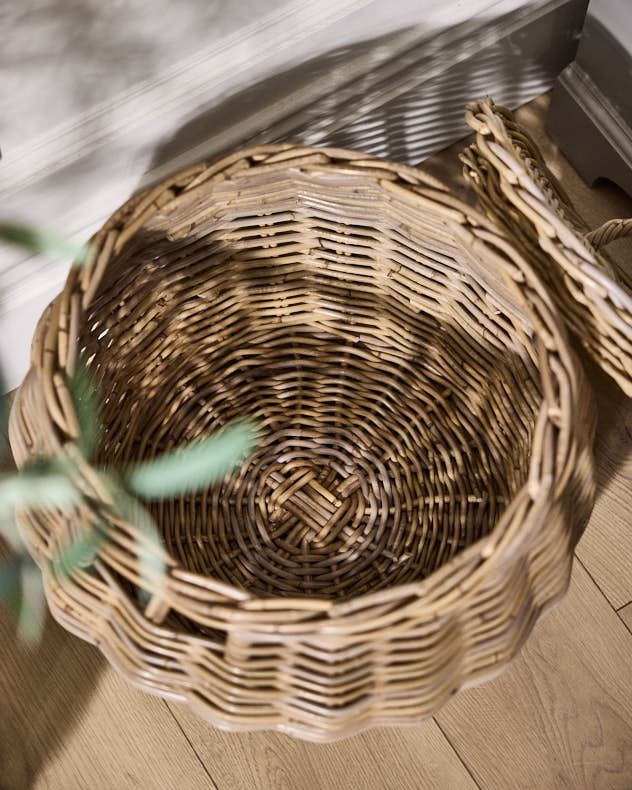 Round Woven Basket with Lid