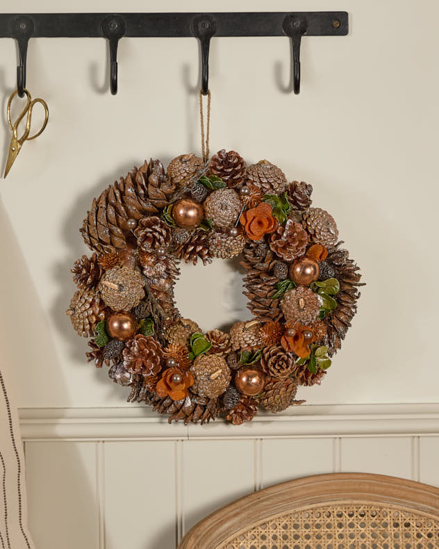 Woodland Pinecone Wreath 36cm