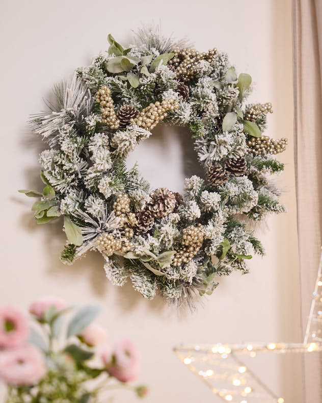 XL Snowy Hedgerow Wreath - 60cm