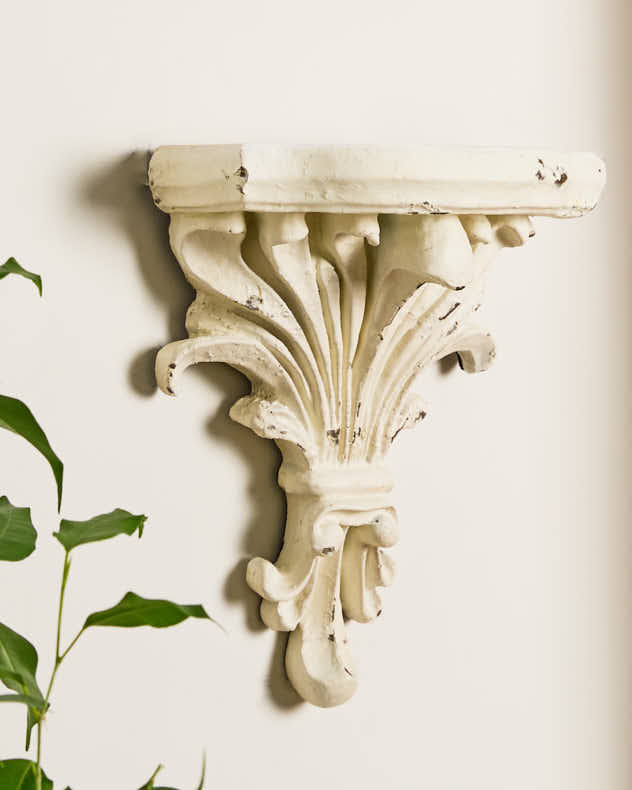 Fleur De Lys Corbel Shelf