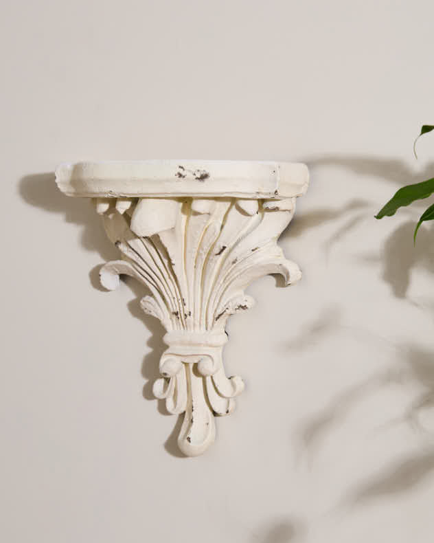 Fleur De Lys Corbel Shelf