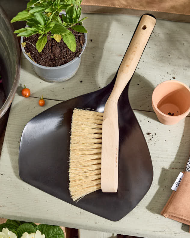 Black Dust Pan & Wooden Brush