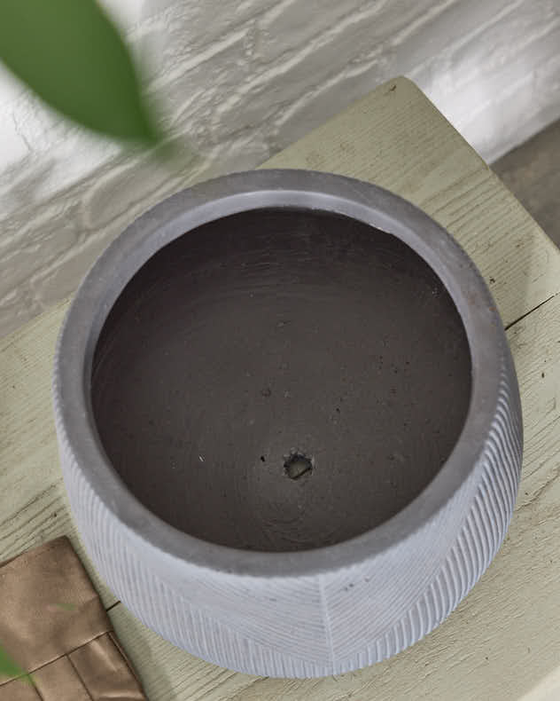Silverstone Symmetry Stripe Planter Collection