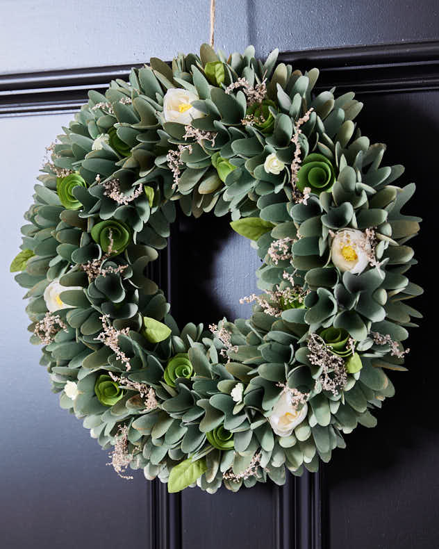 Stockbridge Floral Wreath 42cm