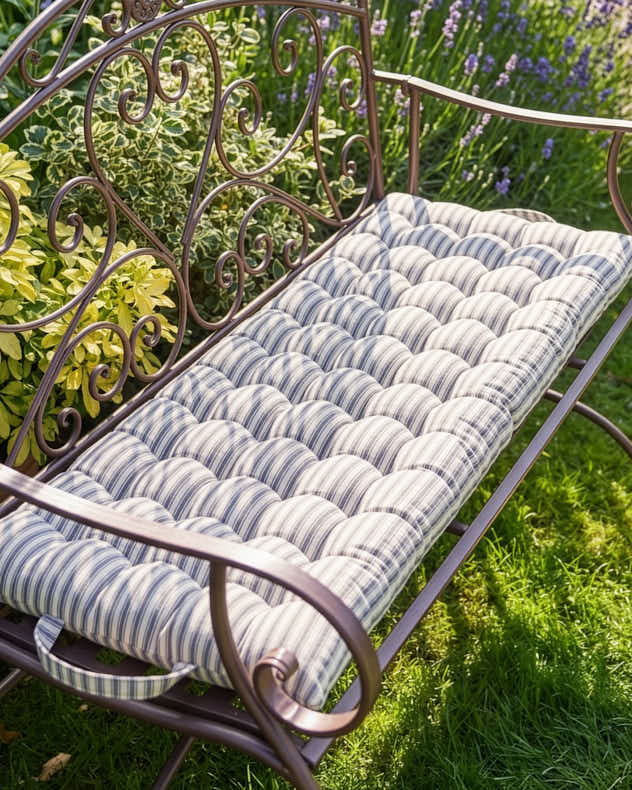 Pyreneés Stripe Outdoor Bench Mattress