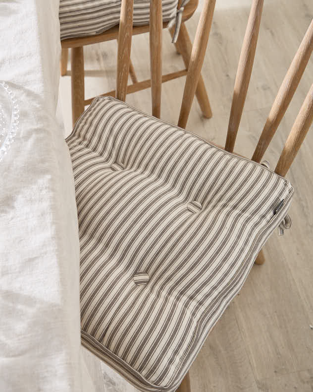 Set of 2 Pyreneés Grey Stripe Indoor Seat Cushions