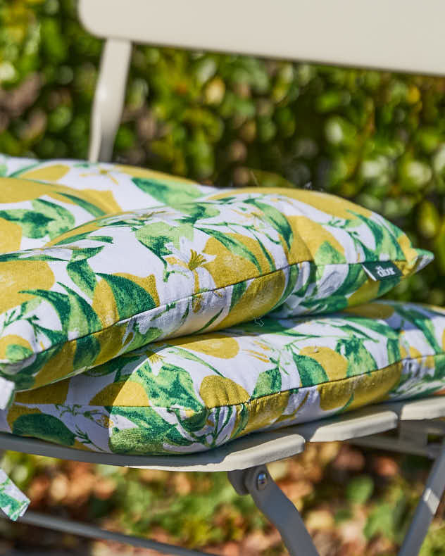 Set Of 2 Lemon Patterned Outdoor Seat Pads
